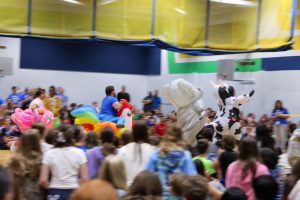 Schmucker Middle School Teachers Race for a Cause